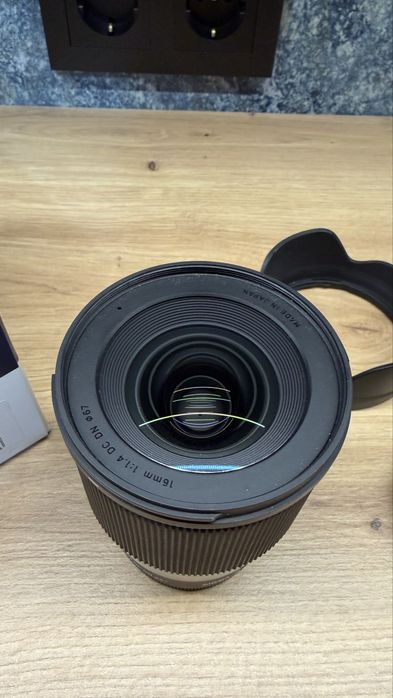 Объектив Sigma AF 16mm f/1.4 DC DN C (Canon EF-M)