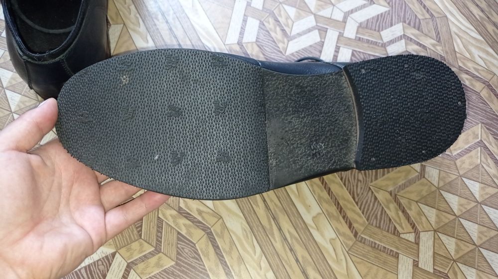 Чоловічі  шкіряні туфлі, 42 розміру