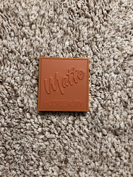 Huda Beauty Matte Obsessions Eyeshadow Paleta cieni