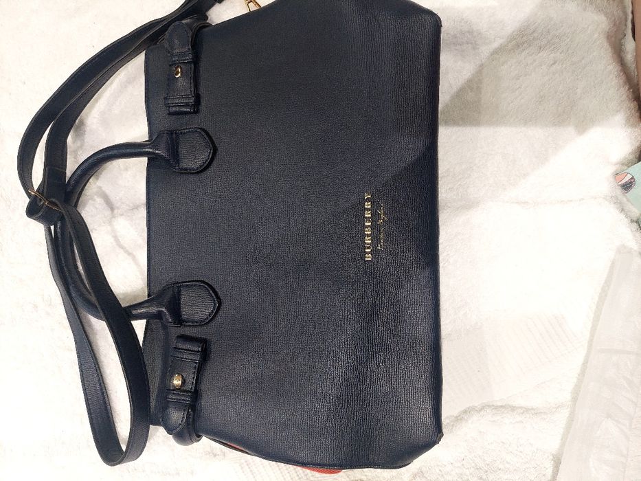 Granatowa torebka Burberry