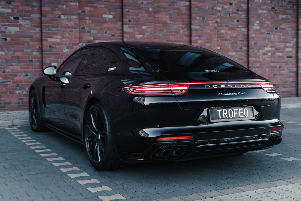 Wynajem Porsche Panamera Turbo wypożyczalnia samochodów