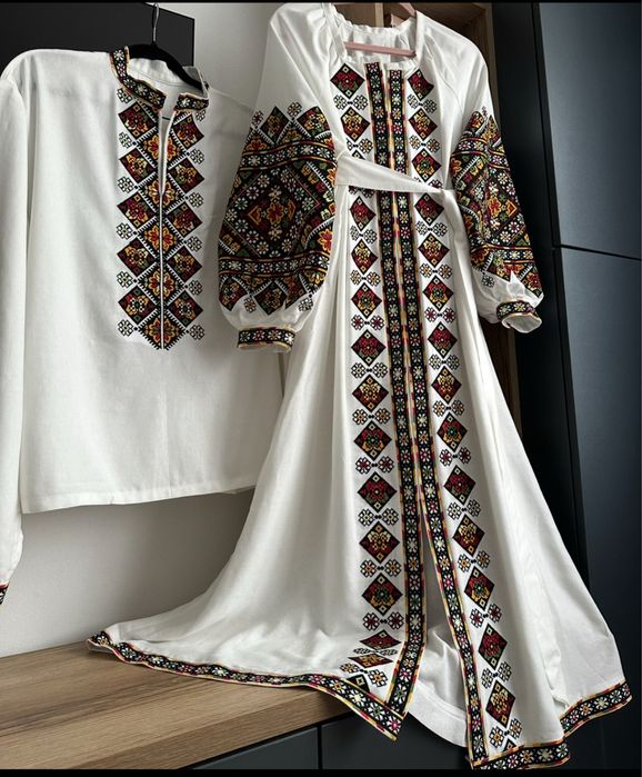 Вишиванки парні/жіноча чоловіча вишиванка/комплект вишивонк/сукня
