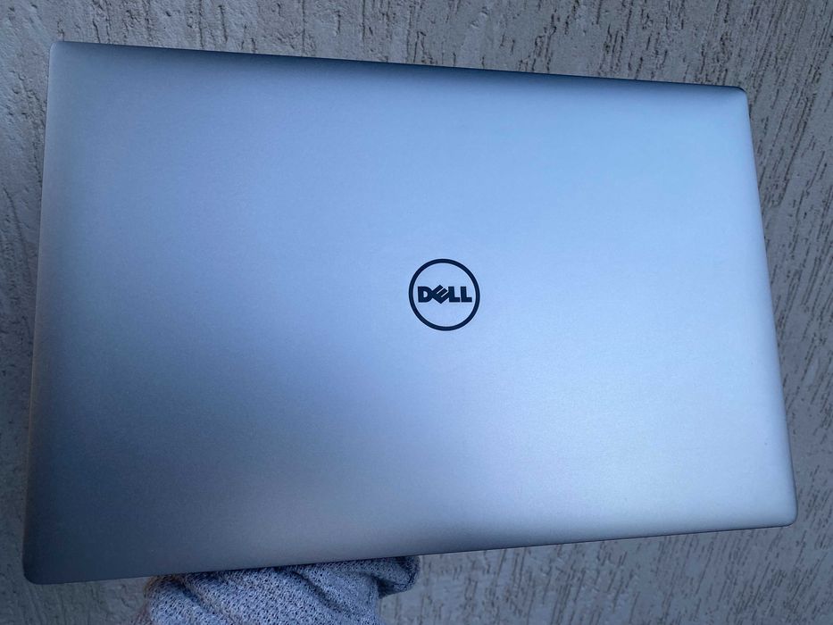 Безрамочний потужний ноутбук DELL XPS 15 9550 i7 GTX960m