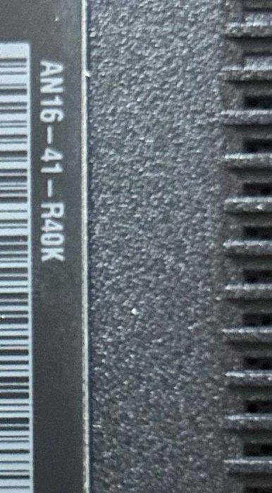 Acer Nitro 16  165Hz R9 7940HS 32GB  gtx4070 1tb