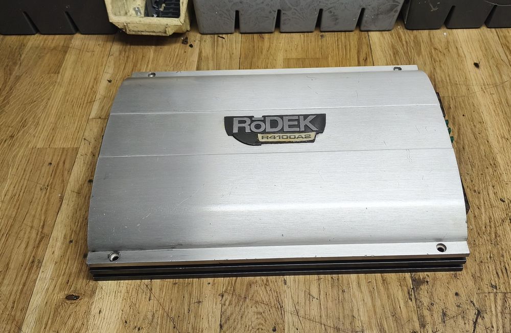 Wzmacniacz Rodek R4100A2 4/3/2 lanały 4x100w rms 4ohm 4x150w rms 2ohm ...
