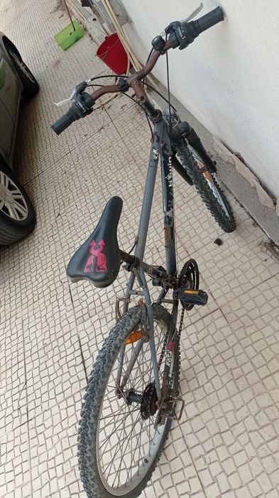 Bicicleta roda vinte quatro