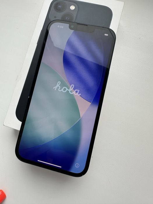 смартфон iPhone 13