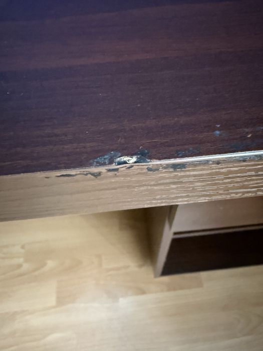 Biurko komputerowe z kontenerkami