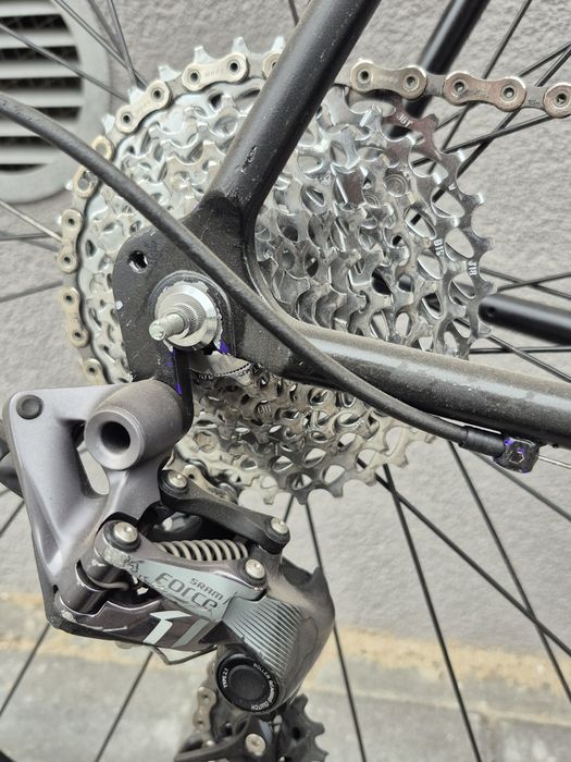 Rower szosowy carbon karbon kolarzówka Trek sram Force Ultegra