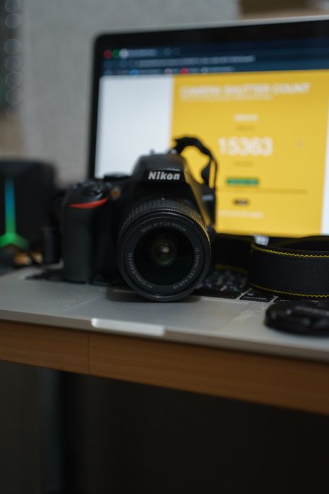 Nikon d3500 + об'єктив 18-55 VR (15к пробіг)