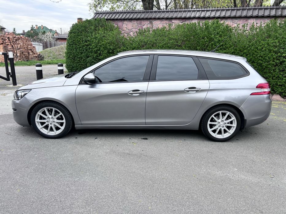 Peugeot 308 2015 1.6 BlueHdi МТ (120 к.с.) Start/Stop • Active