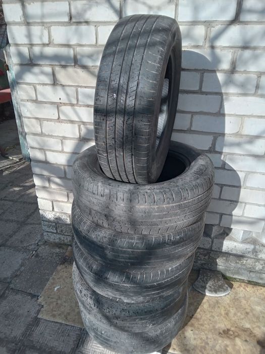 Продам Летние  шины 205/65R16