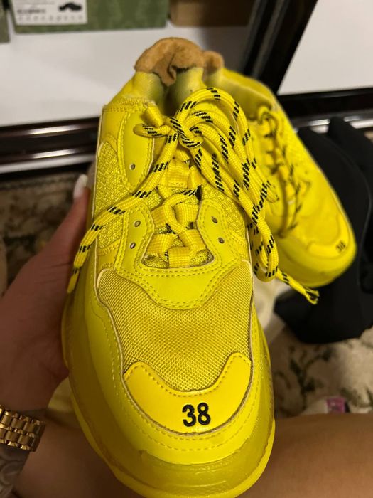 Кросівки balenciaga жовтий колір