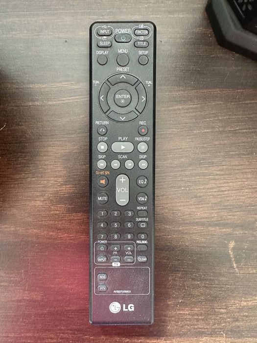 Zestaw kina domowego LG DVD RECEIVER MODEL NO.: HT903TA-DP