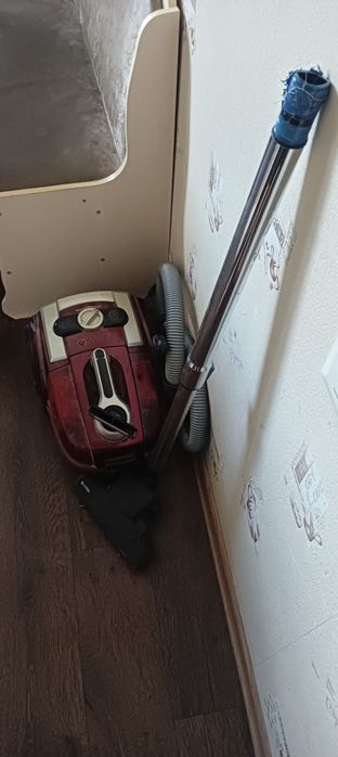 Пылесос Vitek vt 1833