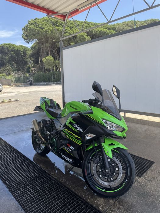 Kawasaki Ninja 400