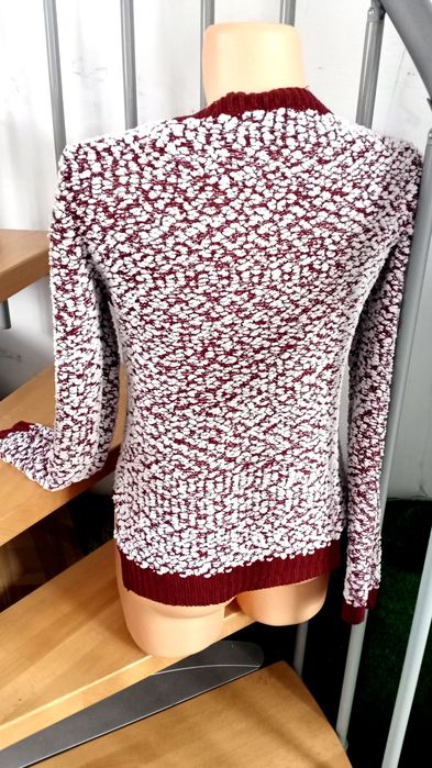 Sweter asymetryczny New Look brązowo kremowy baranek