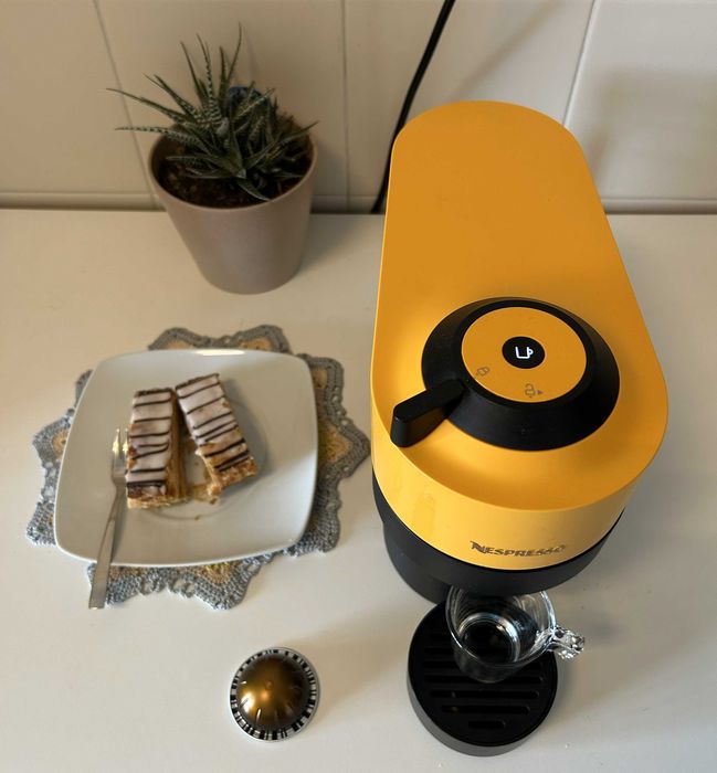 Máquina café Nespresso VERTUO