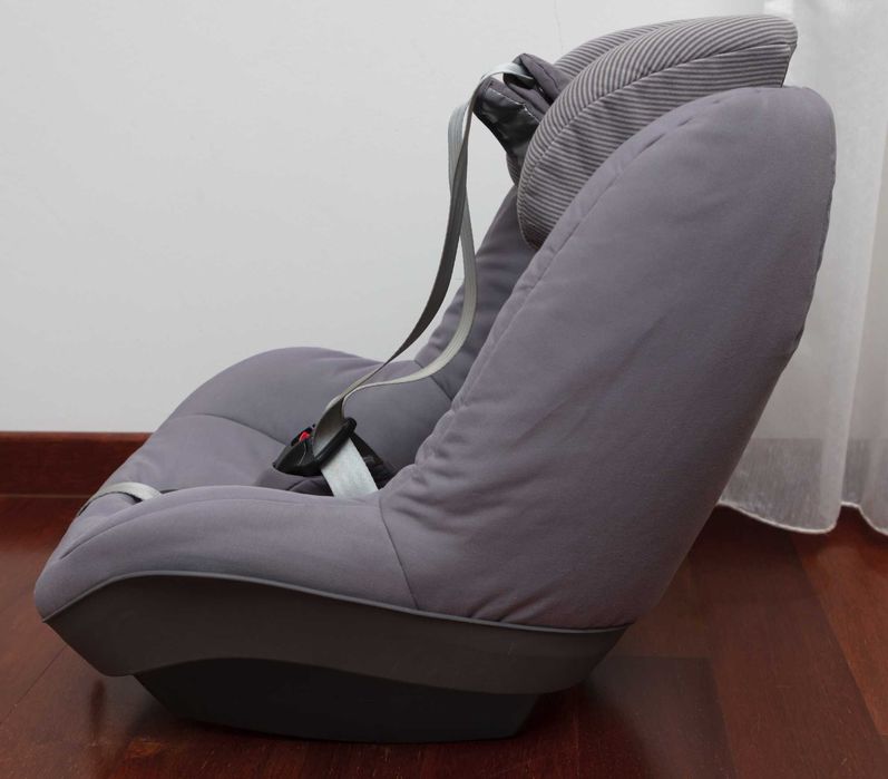 Fotelik samochodowy Maxi-Cosi Pearl 9-18kg + baza FamilyFix isofix