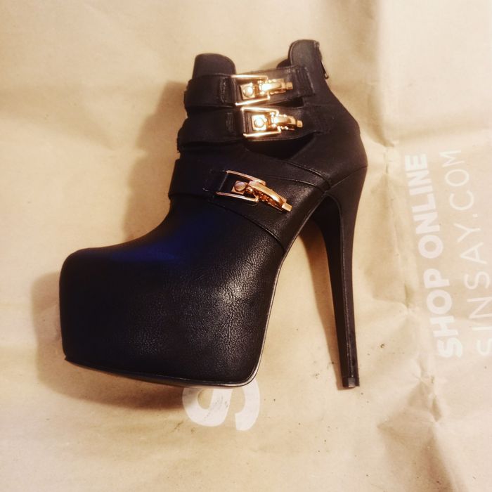 Стрипы черные 39р