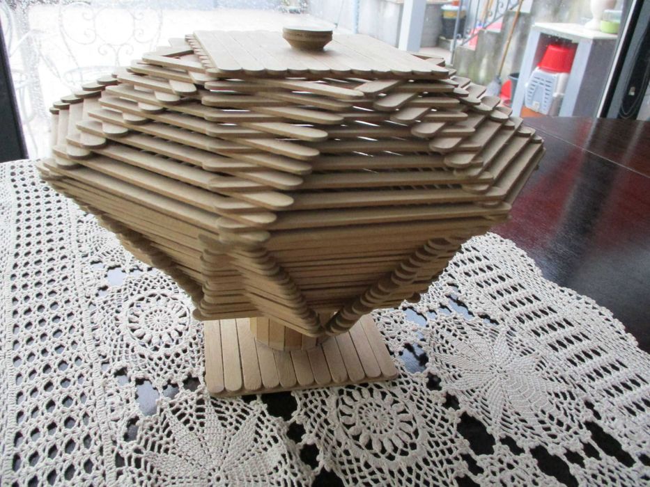 Cesta decorativa em madeira c/ tampa trabalho manual p/ pão, fruta etc