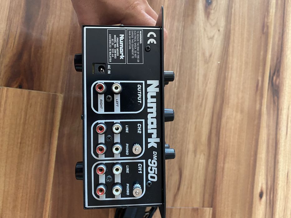 Mixer marki Numark DM950 denon