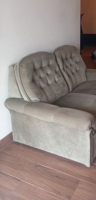 Sofá clássico e elegante