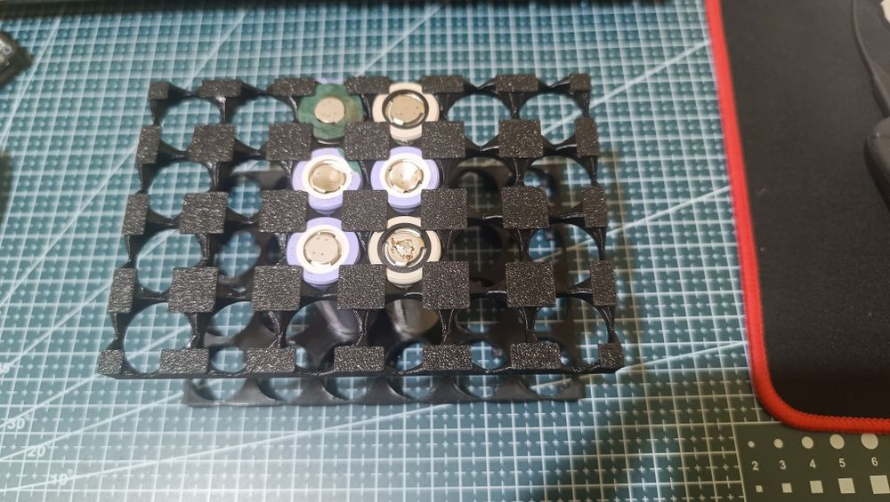 Холдери для АКБ 21700 для ваших збірок