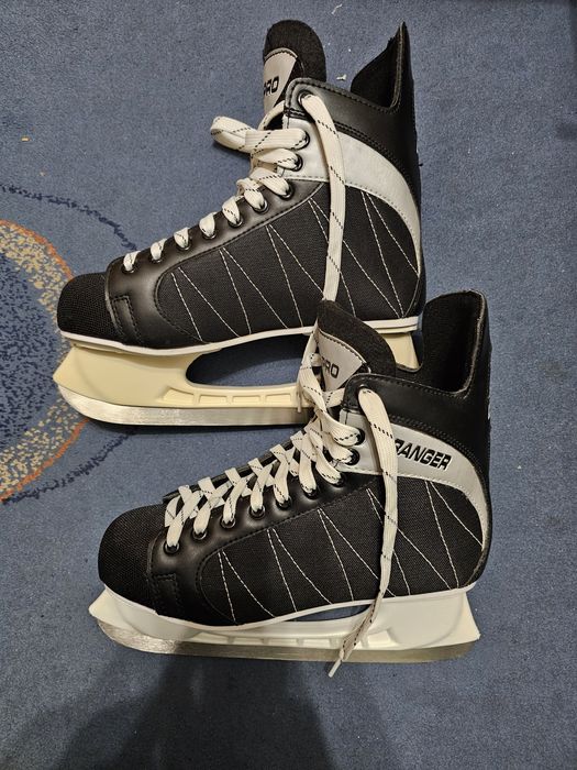 Łyżwy hokejowe rozmiar 44
