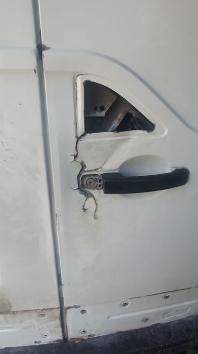 Вантажний бус Opel Movano дизель  2.3  2010 року