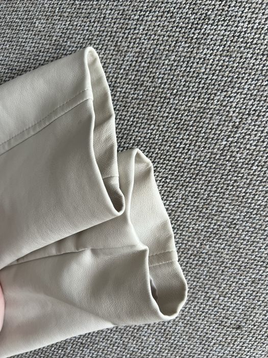 Косуха stradivarius беж