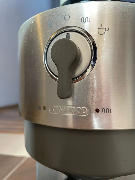 Ekspres do kawy ciśnieniowy Kenwood AGD ES430 EON
