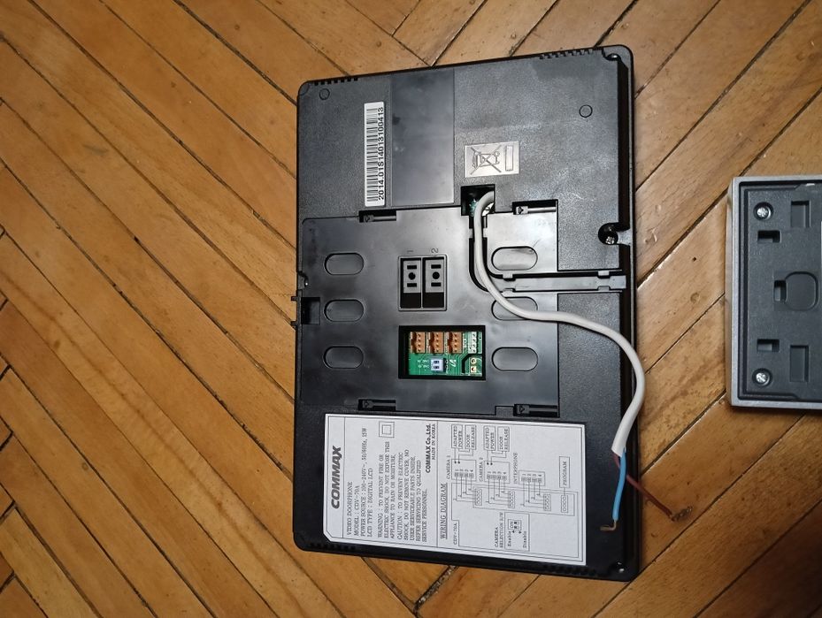 Видеодомофон Commax CDV-70A с видеопанелью DRC-40K