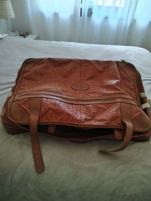 2 Malas de viagem em pele