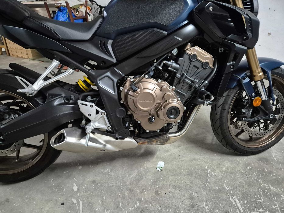 Honda CB 650R «VALOR FIXO»