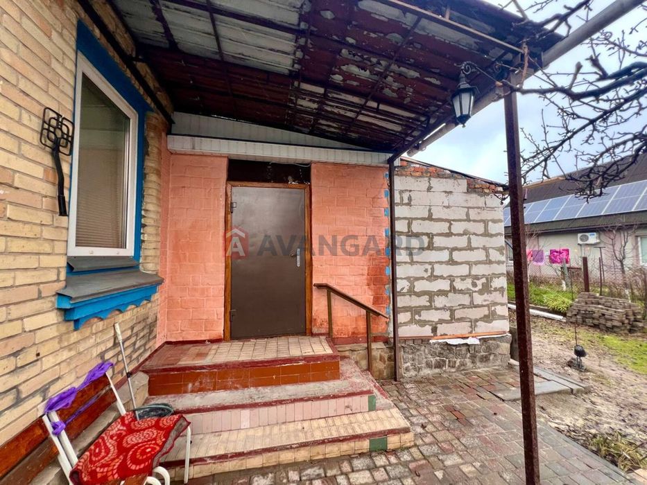 Здам доглянутий цегляний будинок у районі Казбет, вул. Василини.