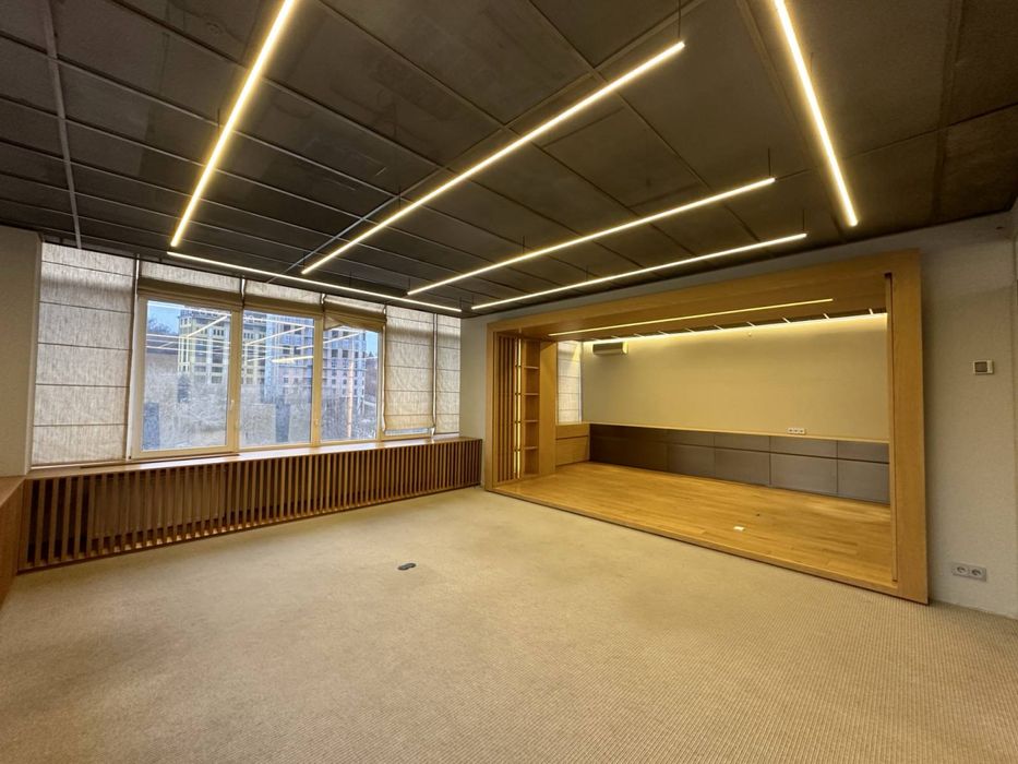 Оренда офісу, Центр, Поділ, 110 м2, з панорамним видом на Воздвиженку