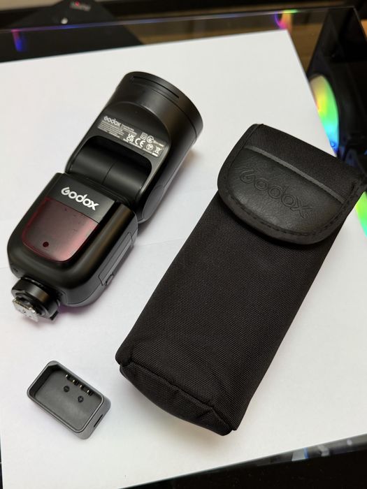 Lampa błyskowa Godox V1 do Sony