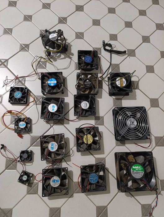 Кулер- міні-вентилятор