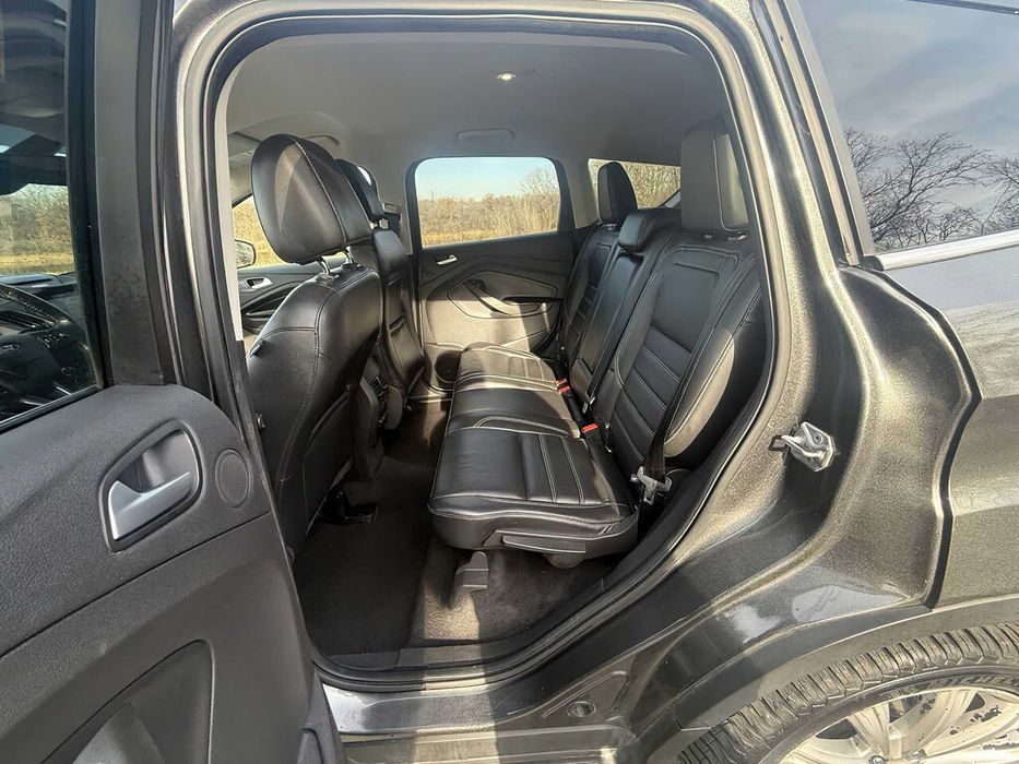 Ford Escape Titanium      2017