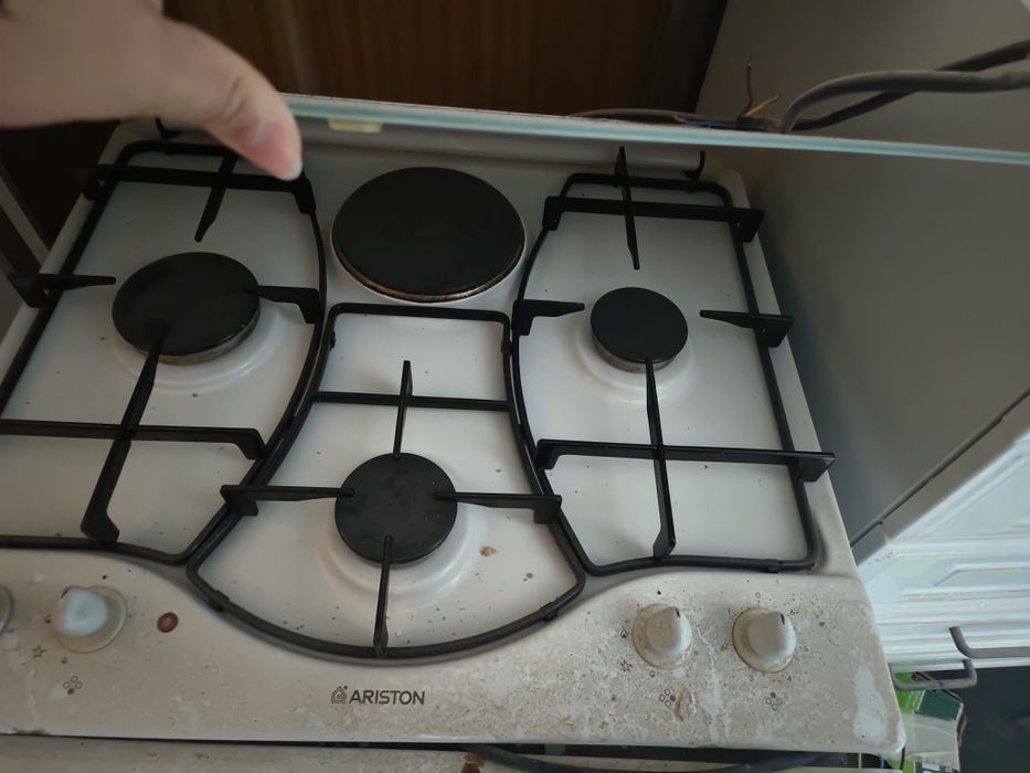 Placa e forno Ariston