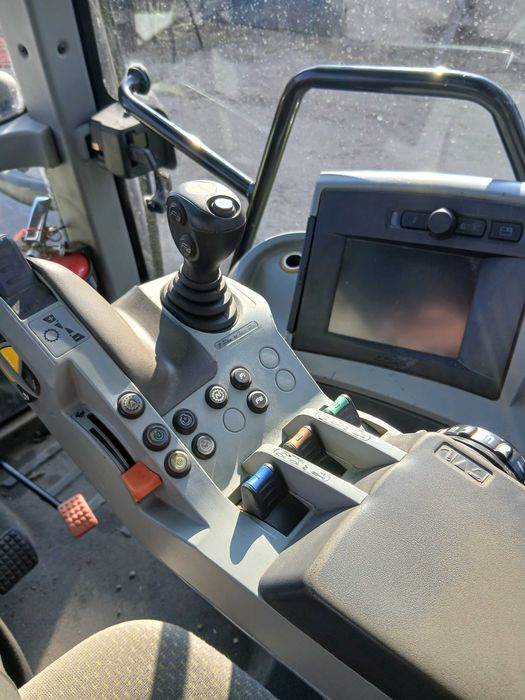 Claas Arion 640 ciągnik