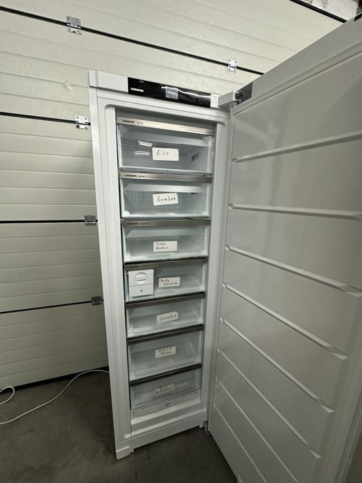 Морозильна камера Liebherr FNc 5277 Peak