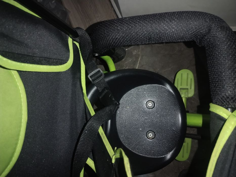 Дитячий триколісний велосипед