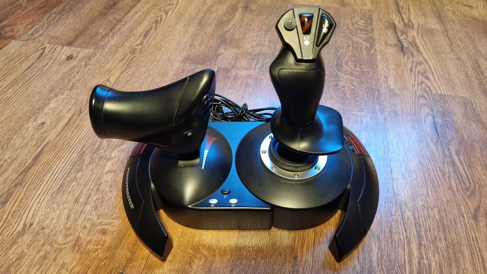 Joystick Thrustmaster T-Flight Hotas X [PC/PS3]