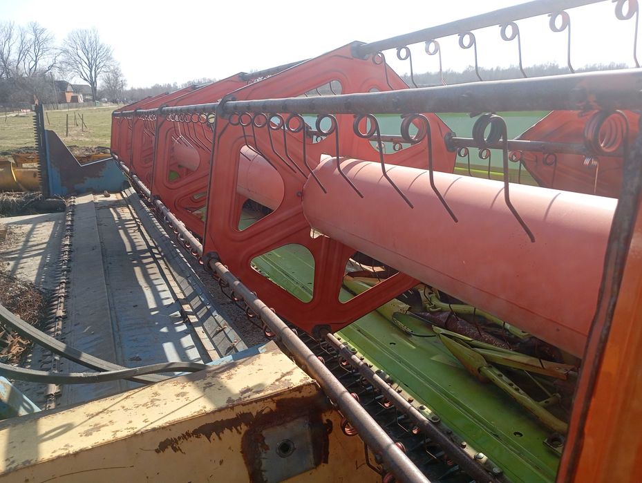 Зерновий комбайн Claas lexion 570