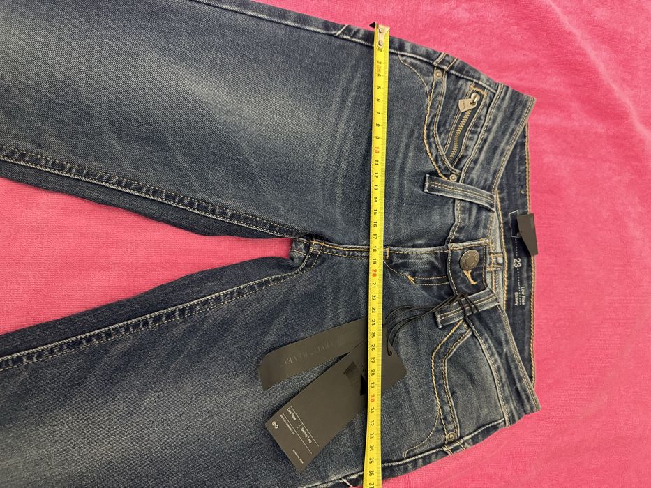 Джинсы для девочки LEVI’S( размер 23)