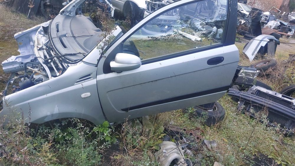 двеері дверка передня ліва Chevrolet Aveo T255 3х дверне