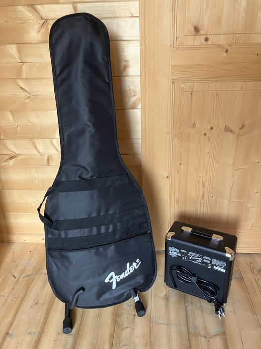 Guitarra Eletrica Squier Sonic c/ Amplificador + acessorios