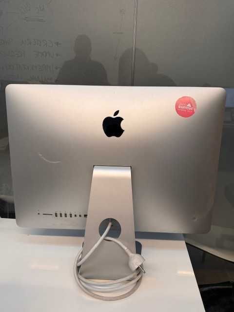 iMac "Core i5" 2.7 21.5" (Late 2013) 2.7 GHz Core i5 (I5-4570R)